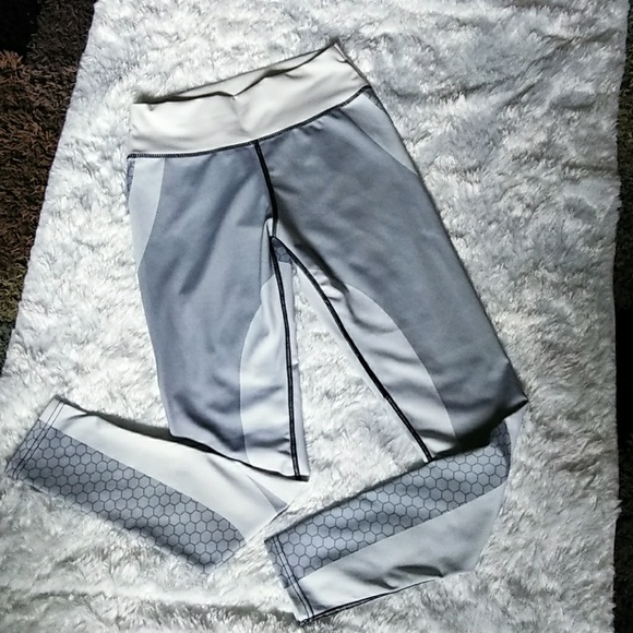 SM/MED: ACTIVEWEAR JOGGERS - Picture 3 of 8